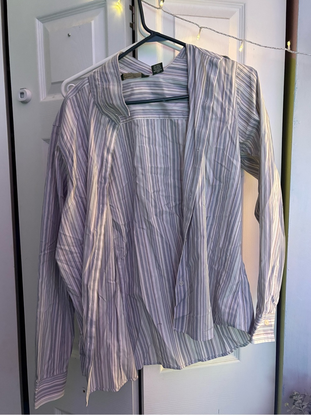 Eddie Bauer Purple and White Striped Wrinkle-Resistant Button-Up XL